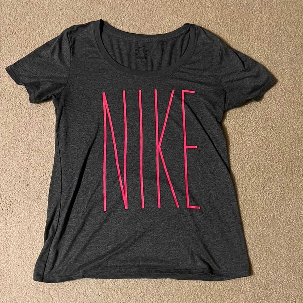 Size small Nike shirt